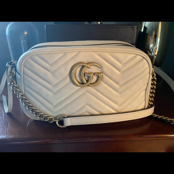 SOLD Authentic Gucci Small Marmont Bag - Picture 1 of 12